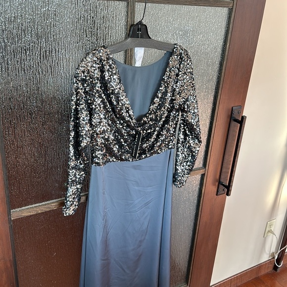 Sachin & Babi Colette Gown - Gunmetal new with tags. Size 6 NWT - Picture 14 of 15